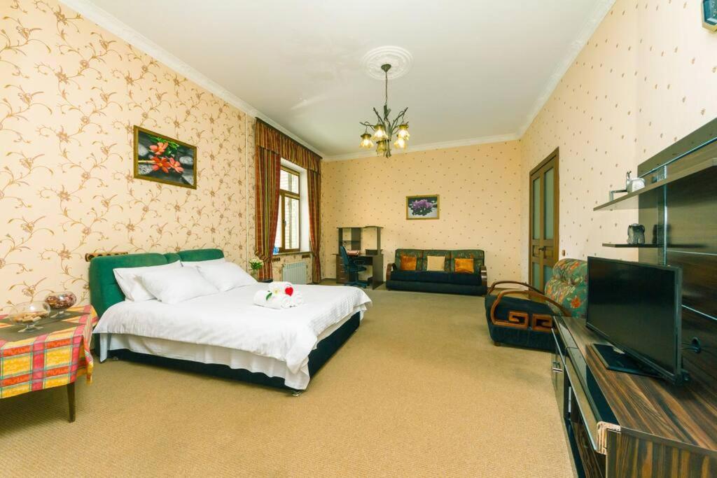 Apartment With View On Inpedendence Square Khreshchatyk Київ Екстер'єр фото